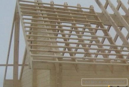 Konstrukcja dachu i montaż sufitu дома по финской технологии