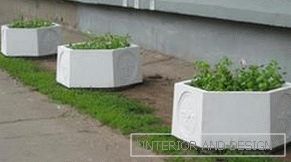Doniczka betonowa do kwiatów